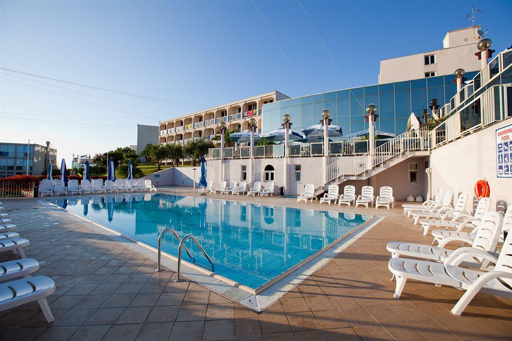 Hotel Istra Plava Laguna ポレッチ エクステリア 写真