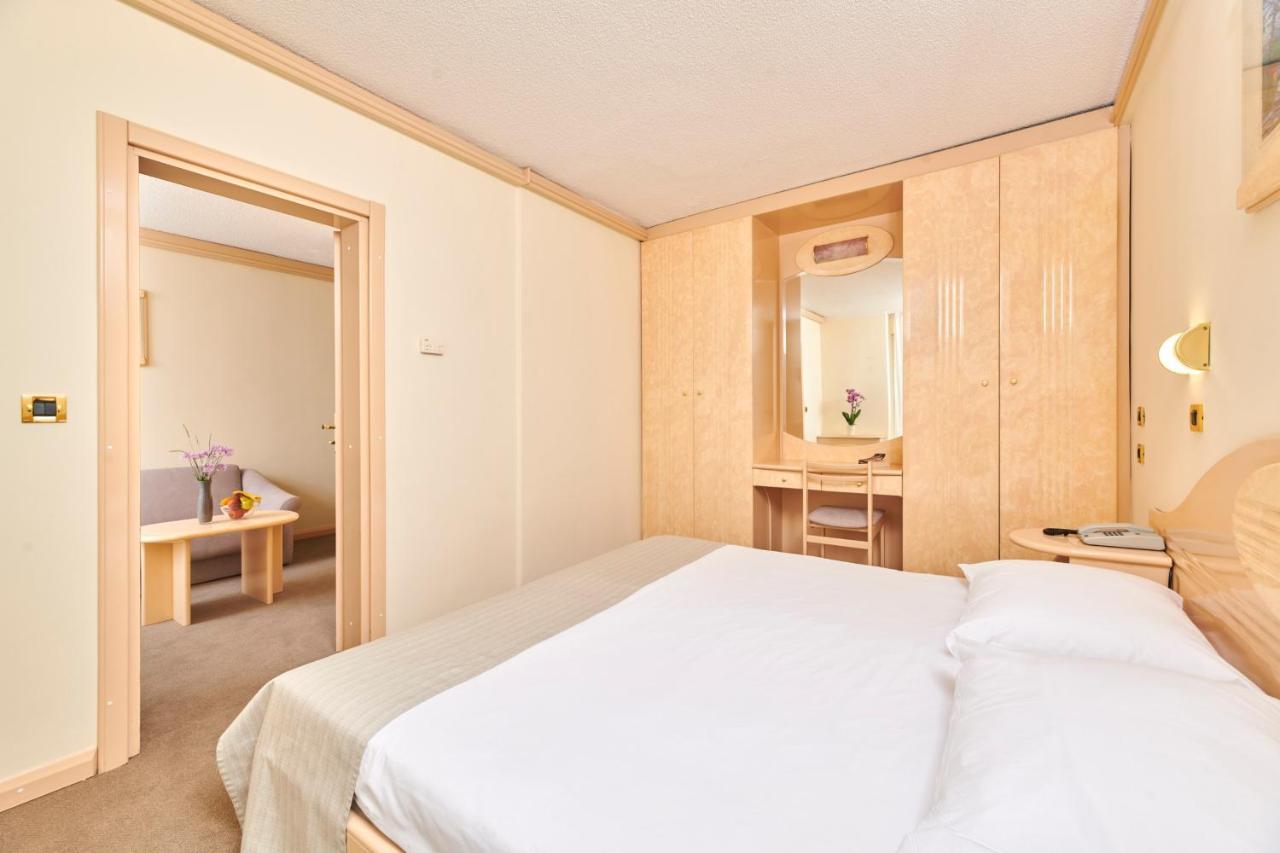 Hotel Istra Plava Laguna ポレッチ エクステリア 写真