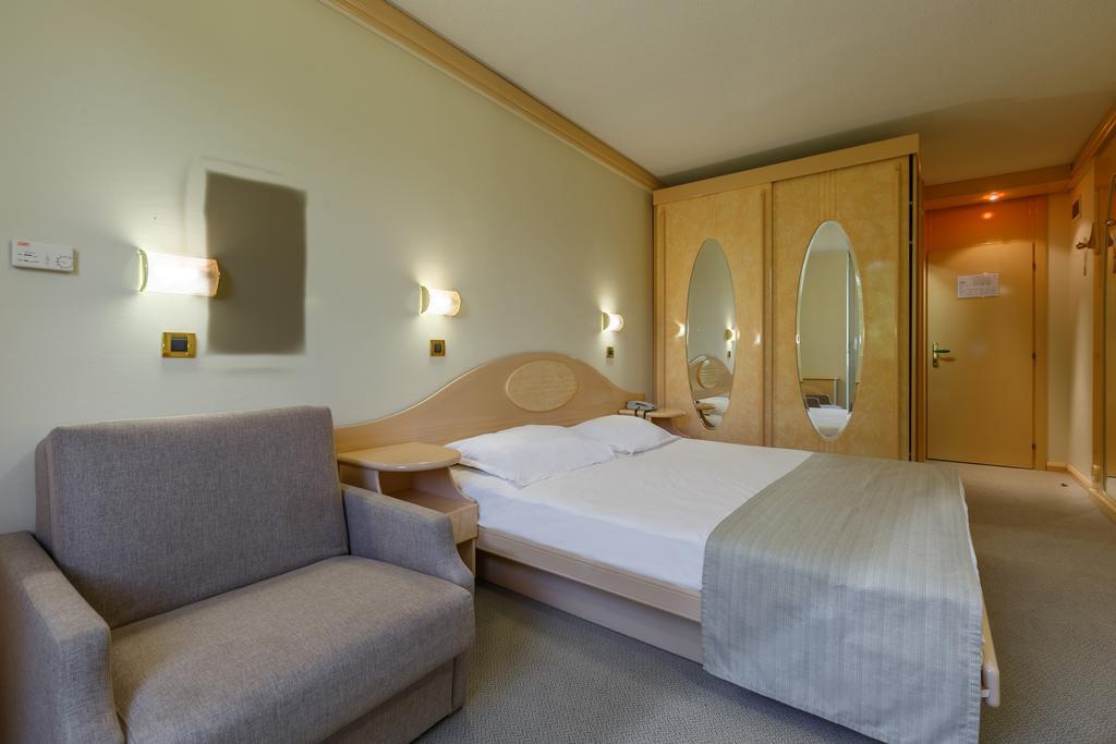 Hotel Istra Plava Laguna ポレッチ エクステリア 写真